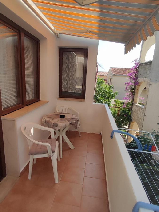 Apartmani Valentino Макарська Екстер'єр фото