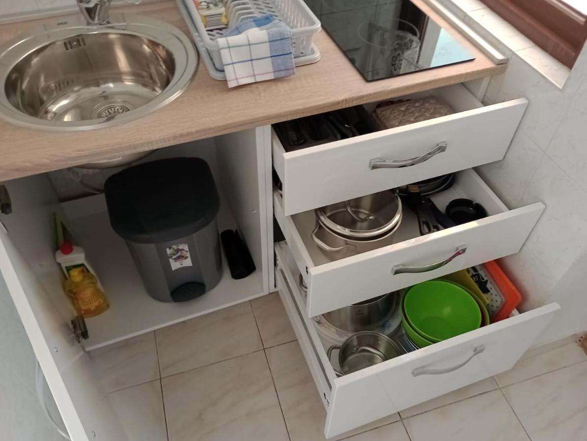Apartmani Valentino Макарська Екстер'єр фото