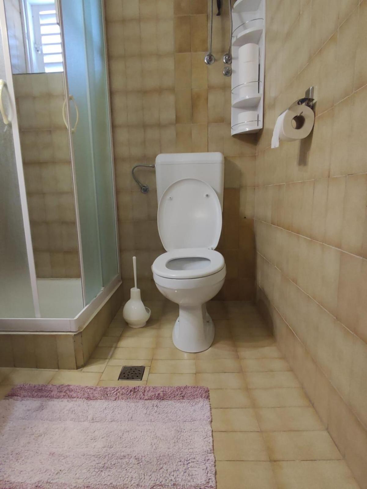Apartmani Valentino Макарська Екстер'єр фото